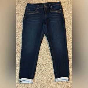 Women’s Signature Studio Cropped Dark Wash Skinny Cuffed Cropped Jeans Size 8